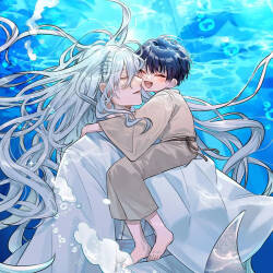 Long-lasting whale song